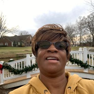 Meet your Posher, Deloris